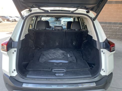 Used 2021 Nissan Rogue SL w/ Premium Package image 13