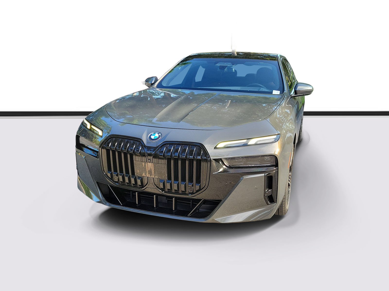 Certified 2023 BMW 740i RWD image 3