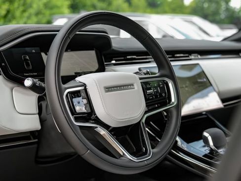 New 2026 Land Rover Range Rover Sport SE AWD/4WD image 19