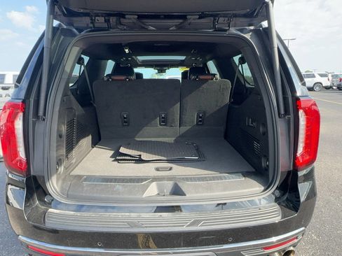 Certified 2023 GMC Yukon XL Denali Ultimate AWD/4WD image 5
