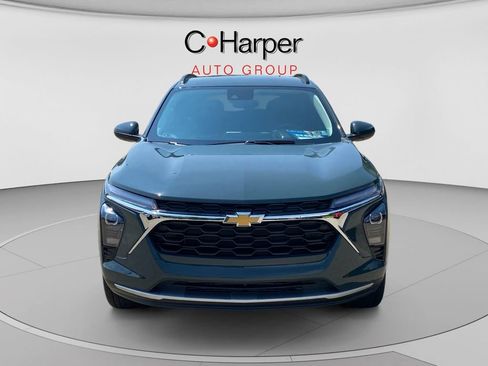 Used 2026 Chevrolet Trax LT FWD image 8