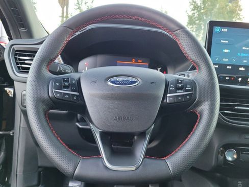 Used 2024 Ford Escape ST-Line w/ Equipment Group 301A image 12