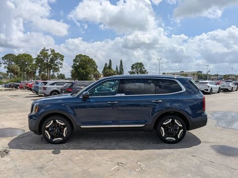 Certified 2025 Kia Telluride S AWD/4WD image 5