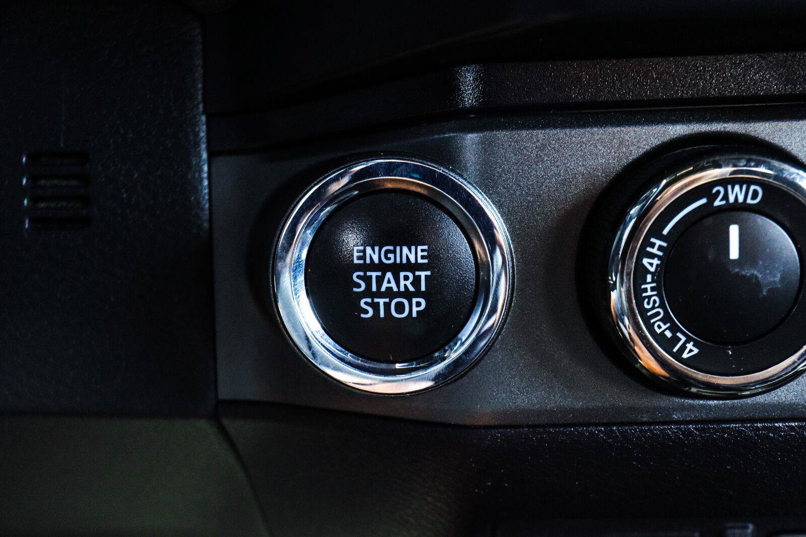 Used 2020 Toyota Tacoma TRD Off-Road AWD/4WD image 14