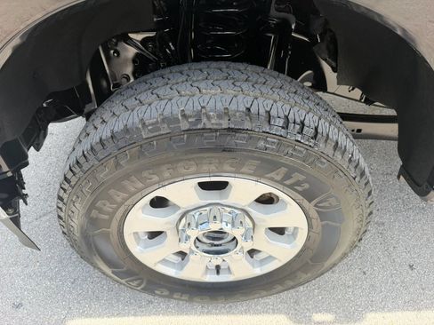 Used 2024 Ford F250 XLT AWD/4WD image 8