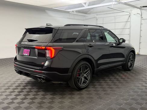 Used 2025 Ford Explorer ST AWD/4WD image 8