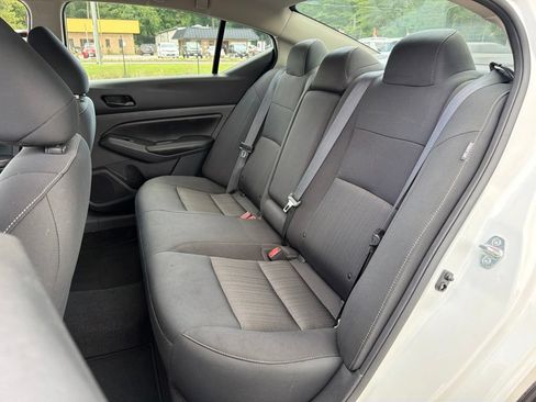 Used 2025 Nissan Altima 2.5 SV FWD image 19