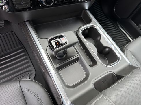 New 2026 Chevrolet Silverado 1500 LTZ w/ Technology Package AWD/4WD image 28