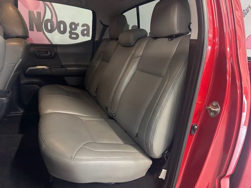 Used 2020 Toyota Tacoma SR5 RWD image 22