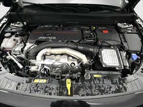 New 2025 Mercedes-Benz GLB 35 AMG 4MATIC image 30