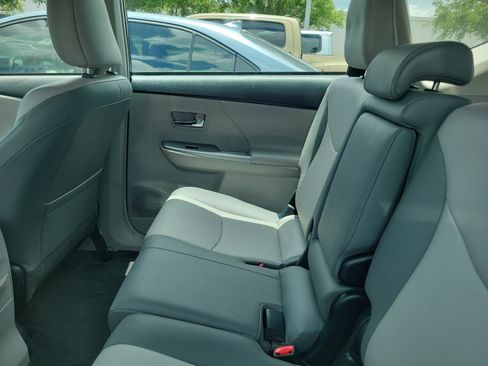 Certified 2016 Toyota Prius V Four FWD image 6