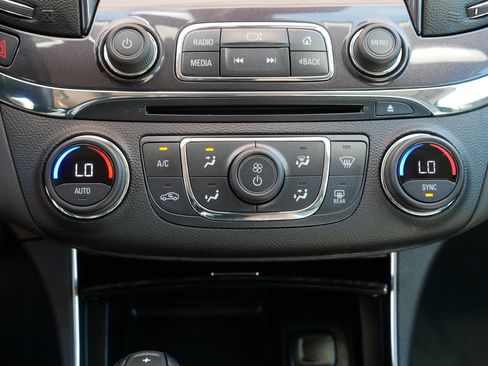 Used 2014 Chevrolet Impala LTZ FWD image 23