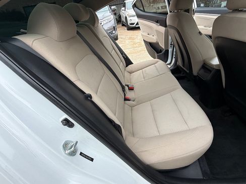 Used 2018 Hyundai Elantra SEL FWD image 17