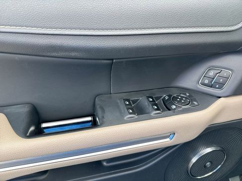 Used 2024 Ford Expedition Max Limited image 22