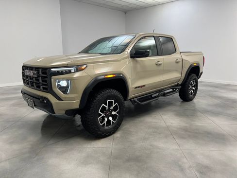 Used 2024 GMC Canyon AT4X image 3