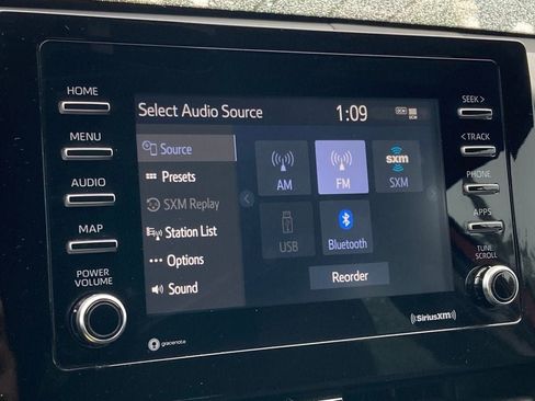 Used 2023 Toyota Camry SE image 21