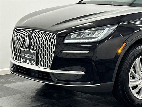 Used 2023 Lincoln Corsair FWD w/ Rear Removable Package Tray image 2