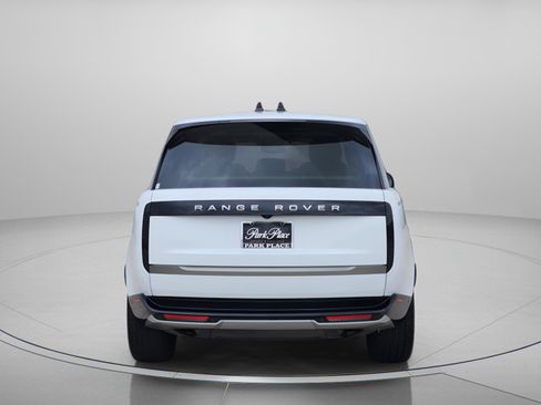 Certified 2024 Land Rover Range Rover SE image 4