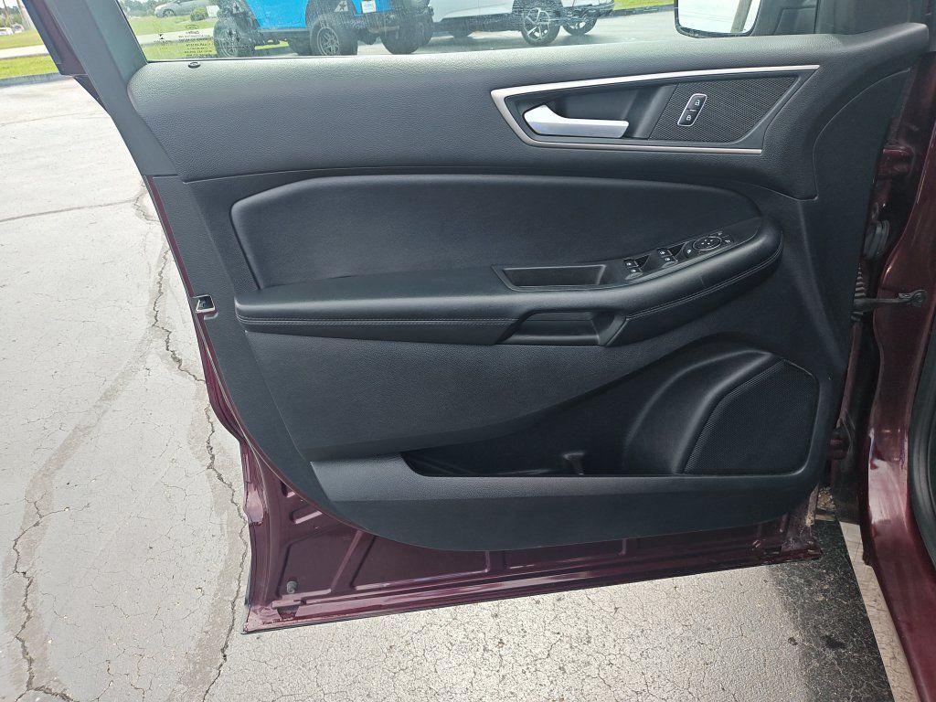 Used 2021 Ford Edge SEL AWD/4WD image 12