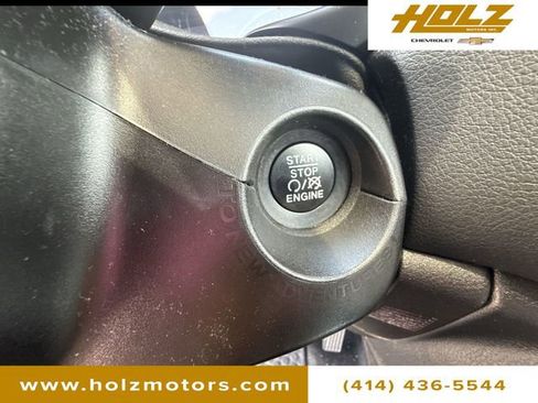 Used 2022 Jeep Renegade Limited w/ Sun, Sound & Wheels Group image 17