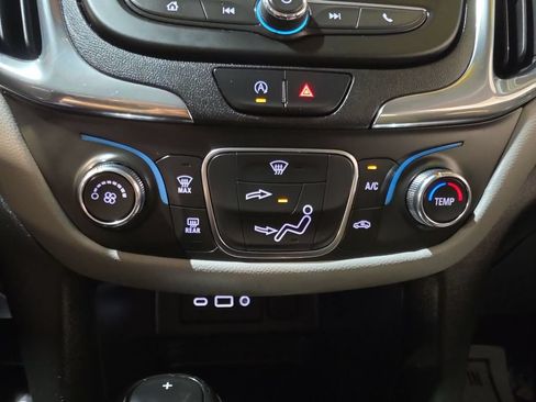 Used 2023 Chevrolet Equinox LS FWD image 16