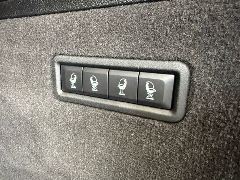 Used 2023 Jeep Grand Wagoneer Series II image 42