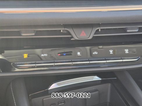 Used 2025 Buick Envision Sport Touring image 23