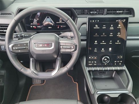 Used 2026 GMC Terrain AT4 w/ Technology Package II image 11