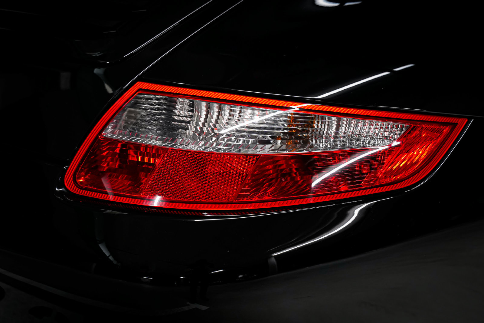 Used 2006 Porsche 911 Carrera S RWD image 32