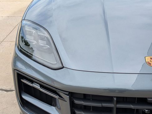 New 2026 Porsche Cayenne Coupe AWD/4WD image 12