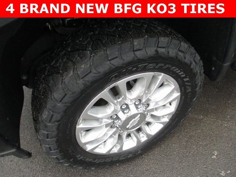 Used 2020 Chevrolet Silverado 2500 High Country w/ Technology Package image 4