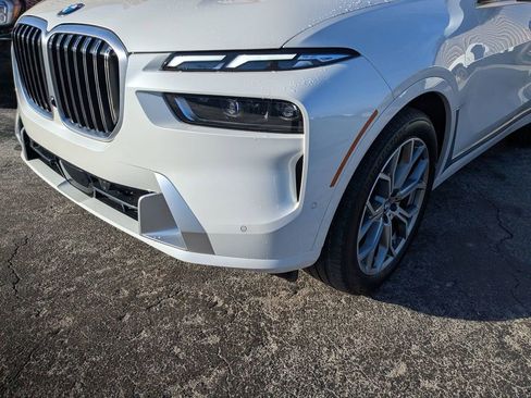 Used 2025 BMW X7 xDrive40i image 9