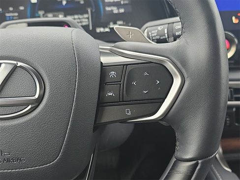 Certified 2025 Lexus RX 350 w/ Convenience Package image 18