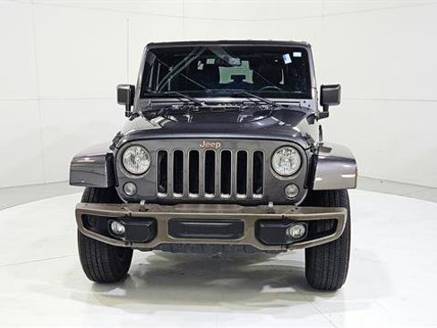 Used 2016 Jeep Wrangler Sahara image 2