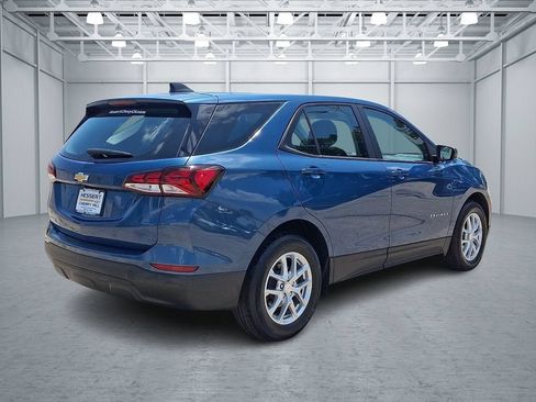 Certified 2024 Chevrolet Equinox LS FWD image 5