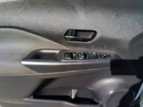 Used 2020 Nissan Kicks S FWD image 23