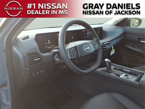 New 2026 Nissan Sentra SR w/ SR Premium Package FWD image 9
