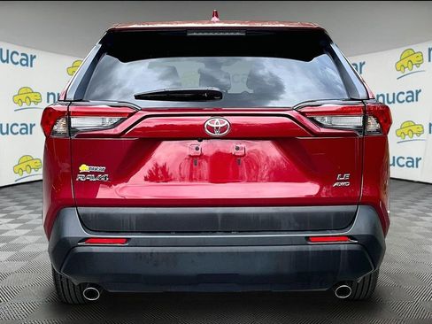 Used 2024 Toyota RAV4 LE AWD/4WD image 7