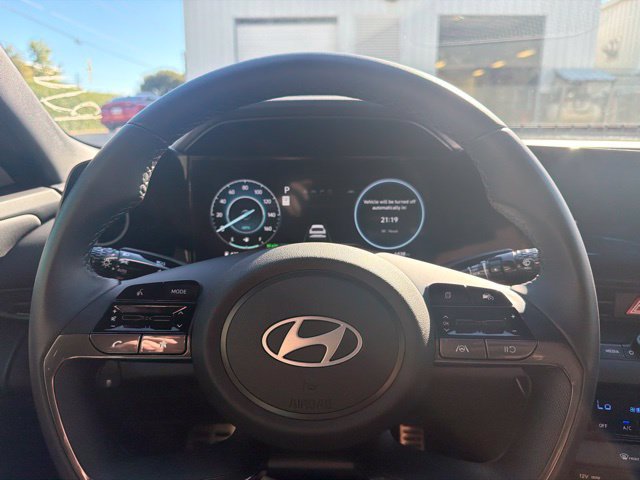 Used 2026 Hyundai Elantra SEL FWD image 12