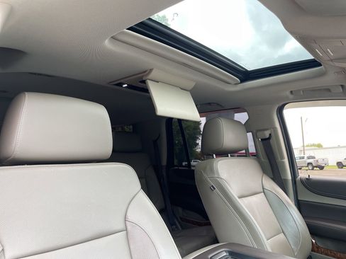 Used 2018 Chevrolet Tahoe Premier image 34