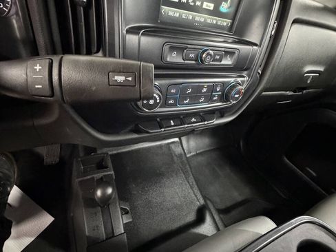 Used 2018 Chevrolet Silverado 2500 W/T image 23