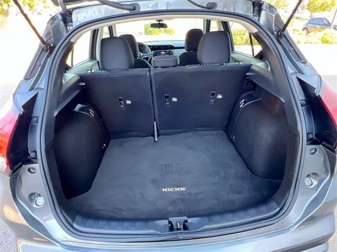 Used 2022 Nissan Kicks SV image 22