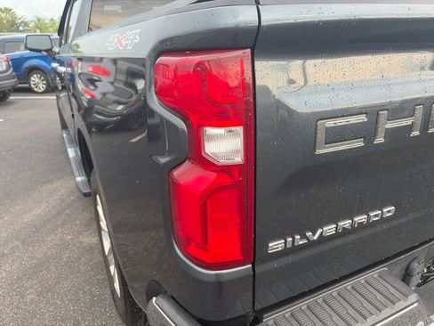 Used 2021 Chevrolet Silverado 1500 LTZ AWD/4WD image 16