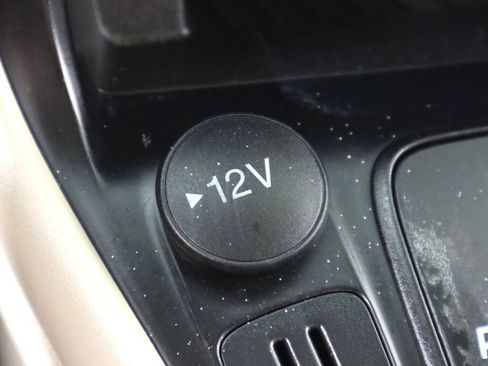 Used 2018 Ford Focus SE FWD image 21