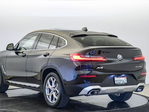 Used 2023 BMW X4 xDrive30i w/ Premium Package AWD/4WD image 2