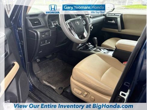 Used 2017 Toyota 4Runner SR5 Premium AWD/4WD image 7