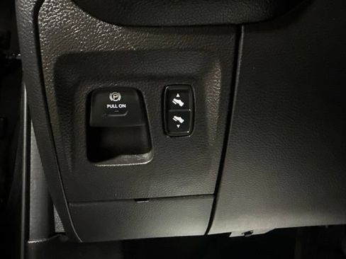 Used 2019 RAM 1500 Big Horn AWD/4WD image 6