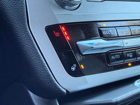 Certified 2022 Ford Explorer XLT w/ Equipment Group 202A AWD/4WD image 10