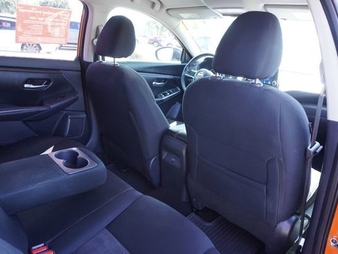 Certified 2024 Nissan Sentra SR FWD image 10