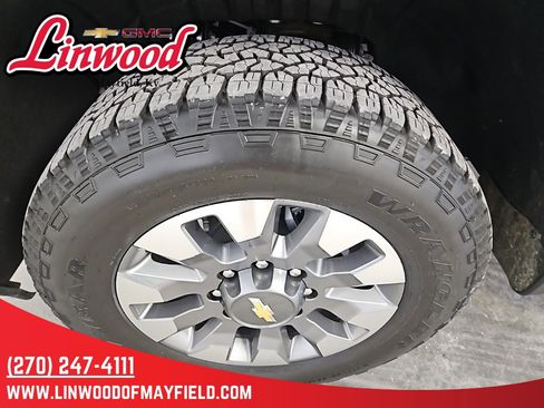 Used 2025 Chevrolet Silverado 2500 Custom w/ Custom Convenience Package image 6